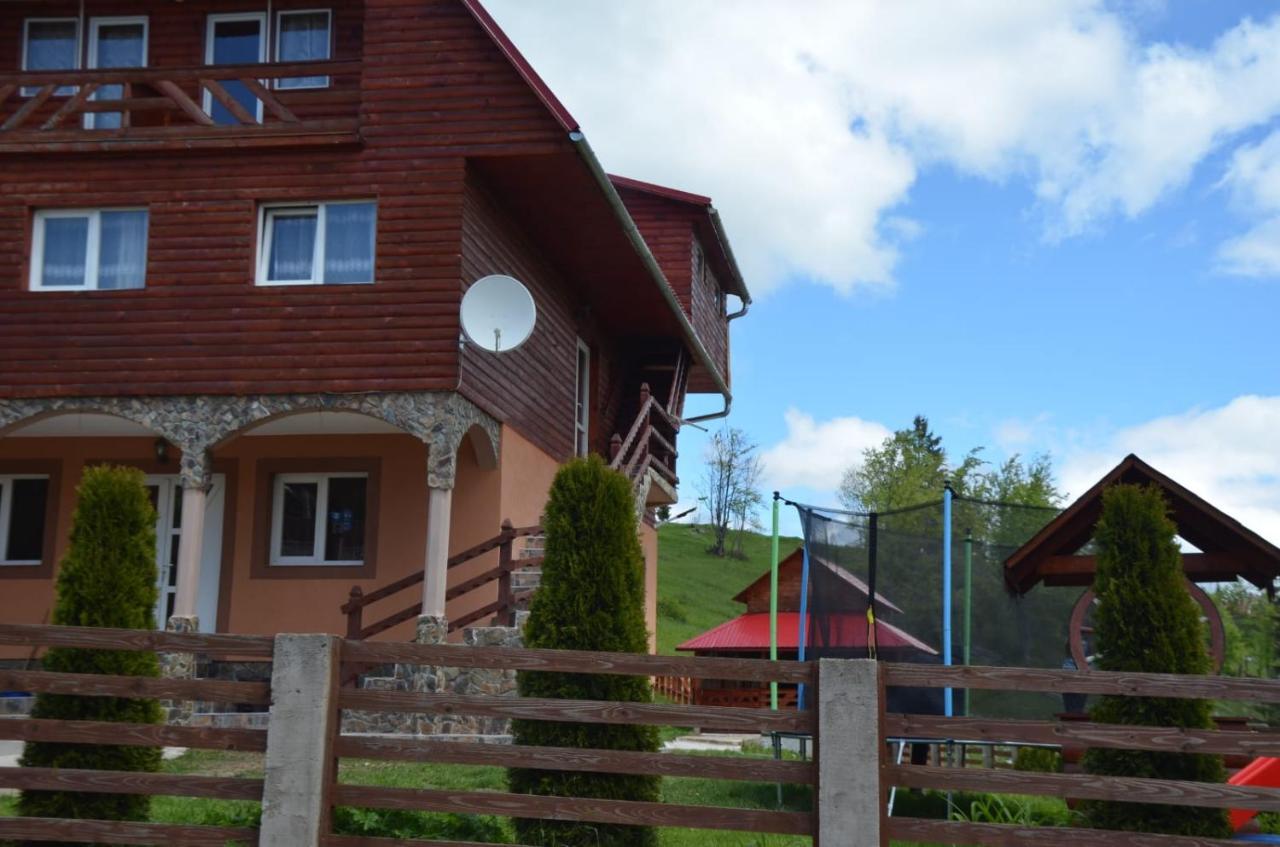 Cabana Ghetari Bagian luar foto
