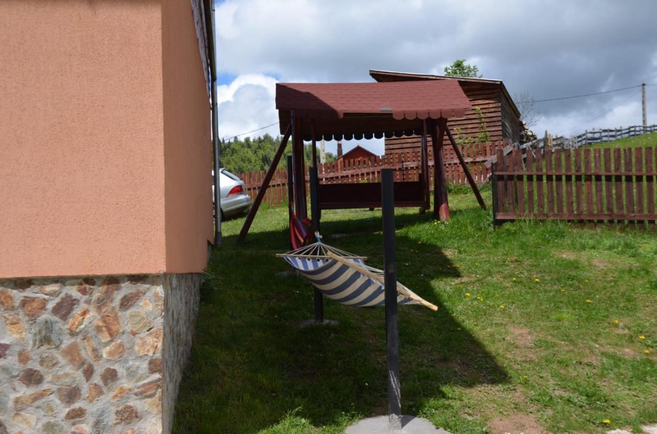 Cabana Ghetari Bagian luar foto