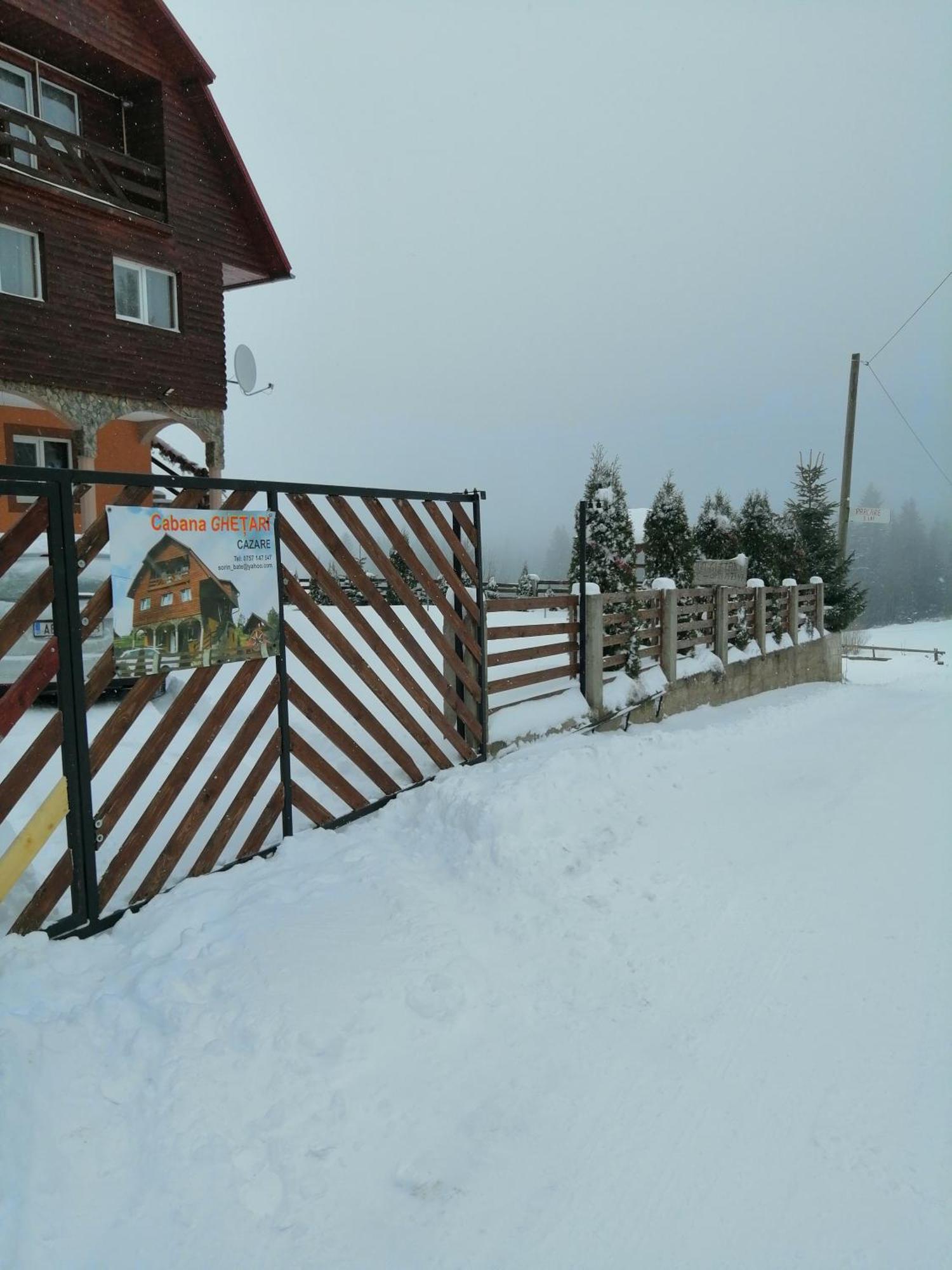 Cabana Ghetari Bagian luar foto