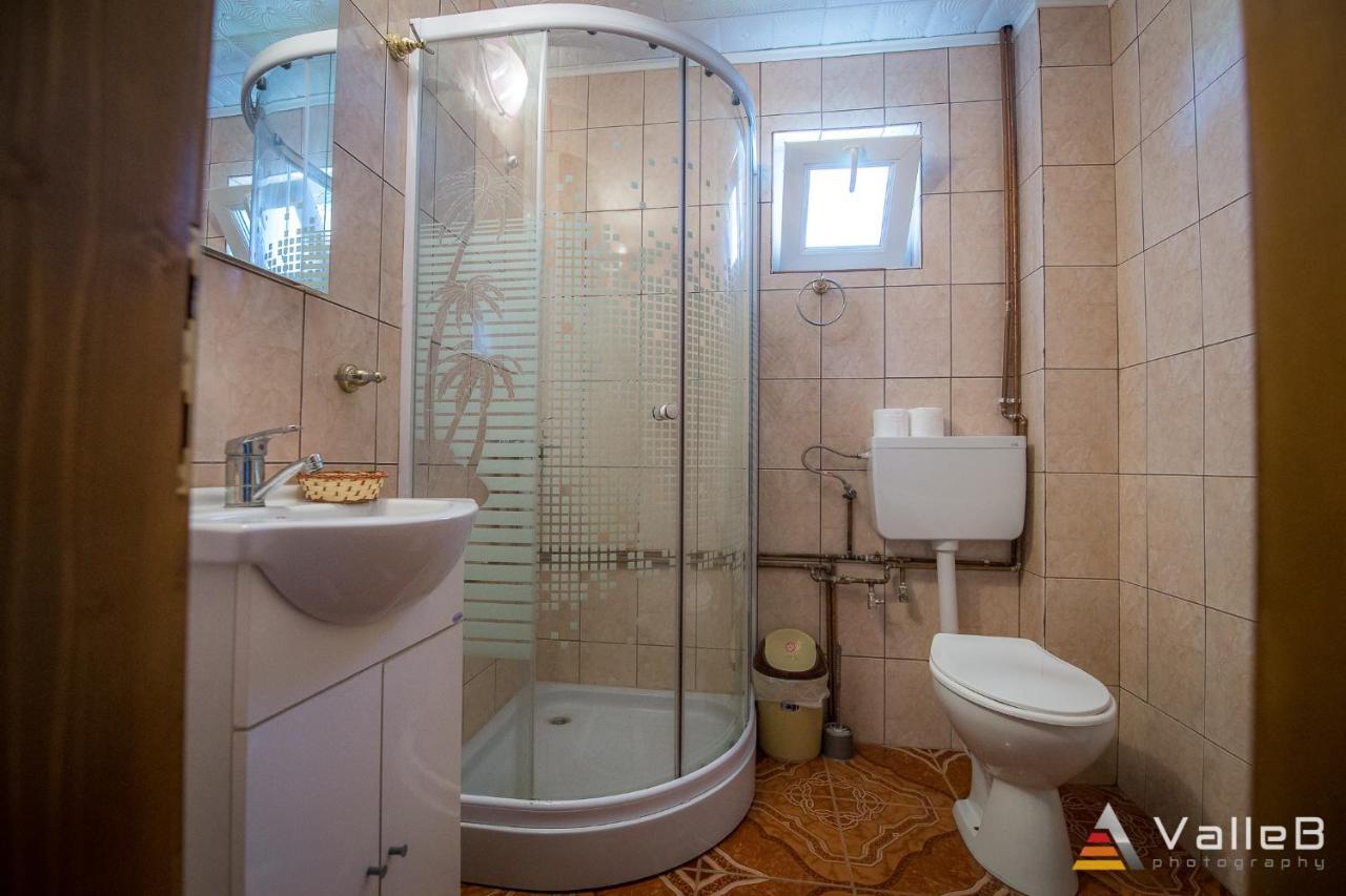 Cabana Ghetari Bagian luar foto